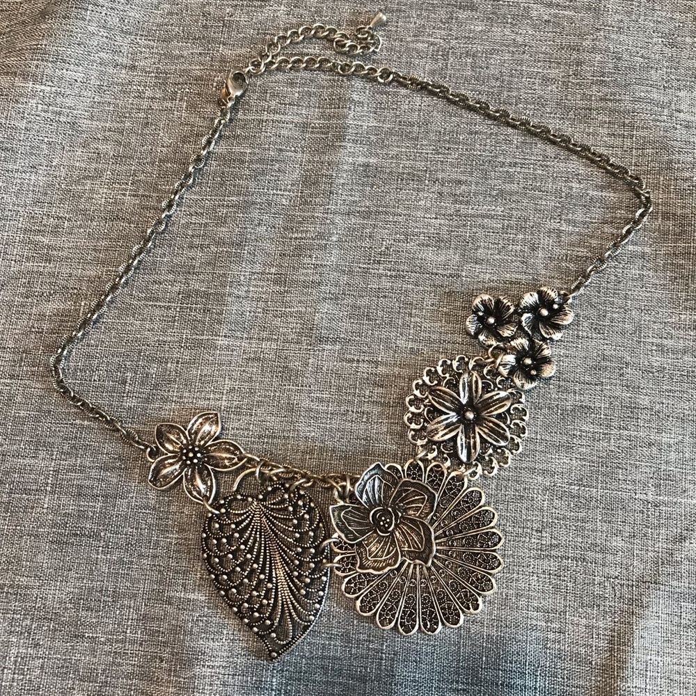 Flower necklace